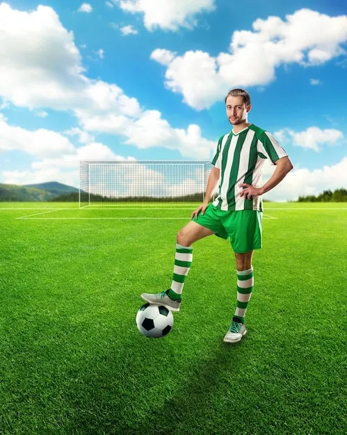 球迷在WCBA直播体育平台用手机观看NBA直播